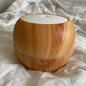Essential oil diffuser
